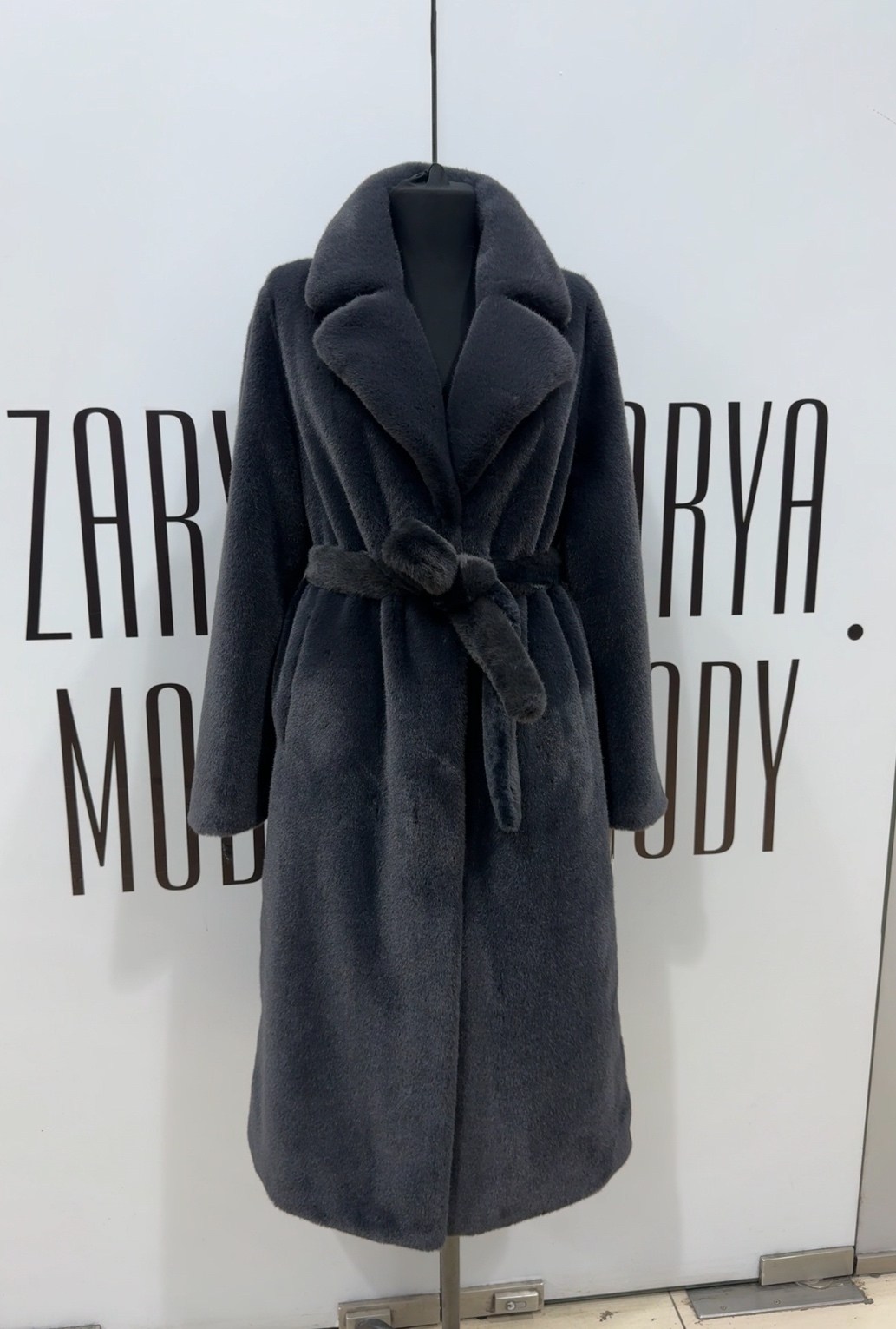 шуба черный,шуба женская,норковая шуба,шуба искусственная,пальто женские