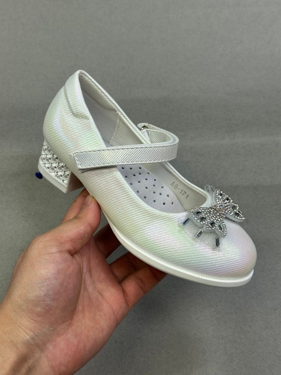 белые туфли для девочки,детские туфли для девочек,туфли для девочки нарядные 32р,,туфли нарядные для девочек