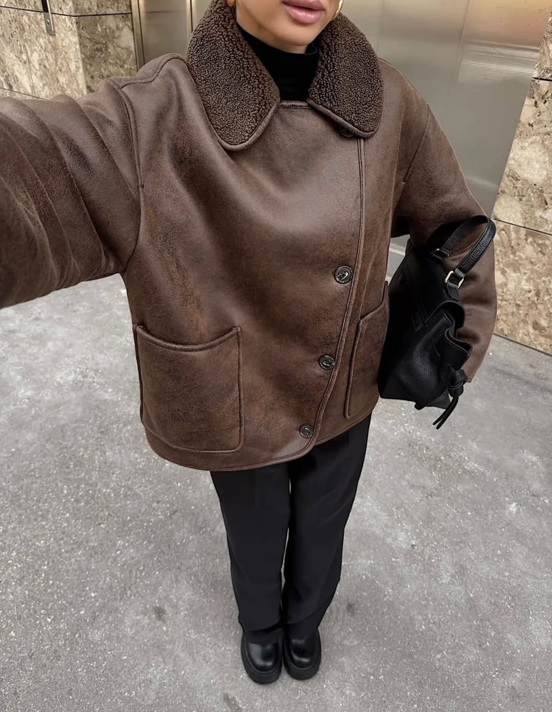 женская дубленка оверсайз,дубленка женская,дубленка оверсайз,дубленка демисезонная оверсайз авиатор с меховым воротником,дубленка