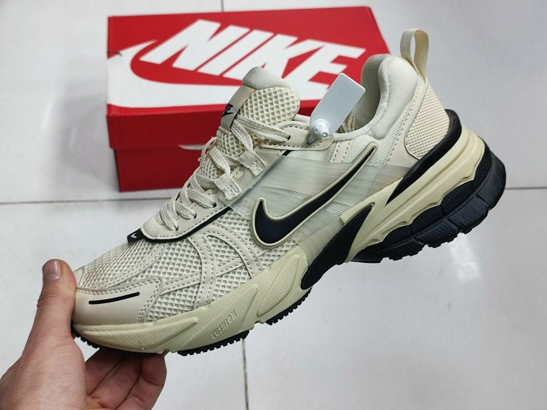 кроссовки nike v 2 k run,кроссовки nike,кроссовки nike v2k run,кроссовки мужские nike v2k run runtekk,кроссовки мужские женские