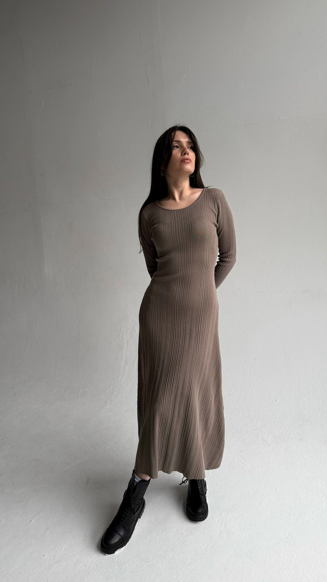 платье трикотажная,платье лапша вязаное,платье вязаное,платье длинное вязаное,вязаное платье со складками