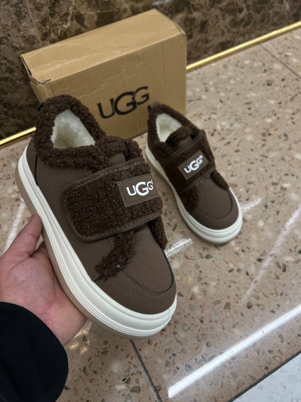 ,женская ,зимняя ,кроссовки ugg,кроссовки женскиe