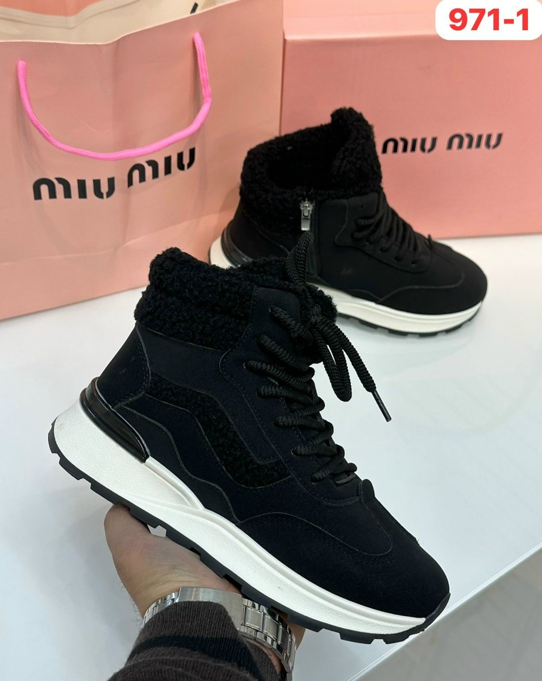 кроссовки кеды miu miu на меху зима размер 36-40,кроссовки женские miu miu с мехом,кроссовки miu miu,,женские кроссовки