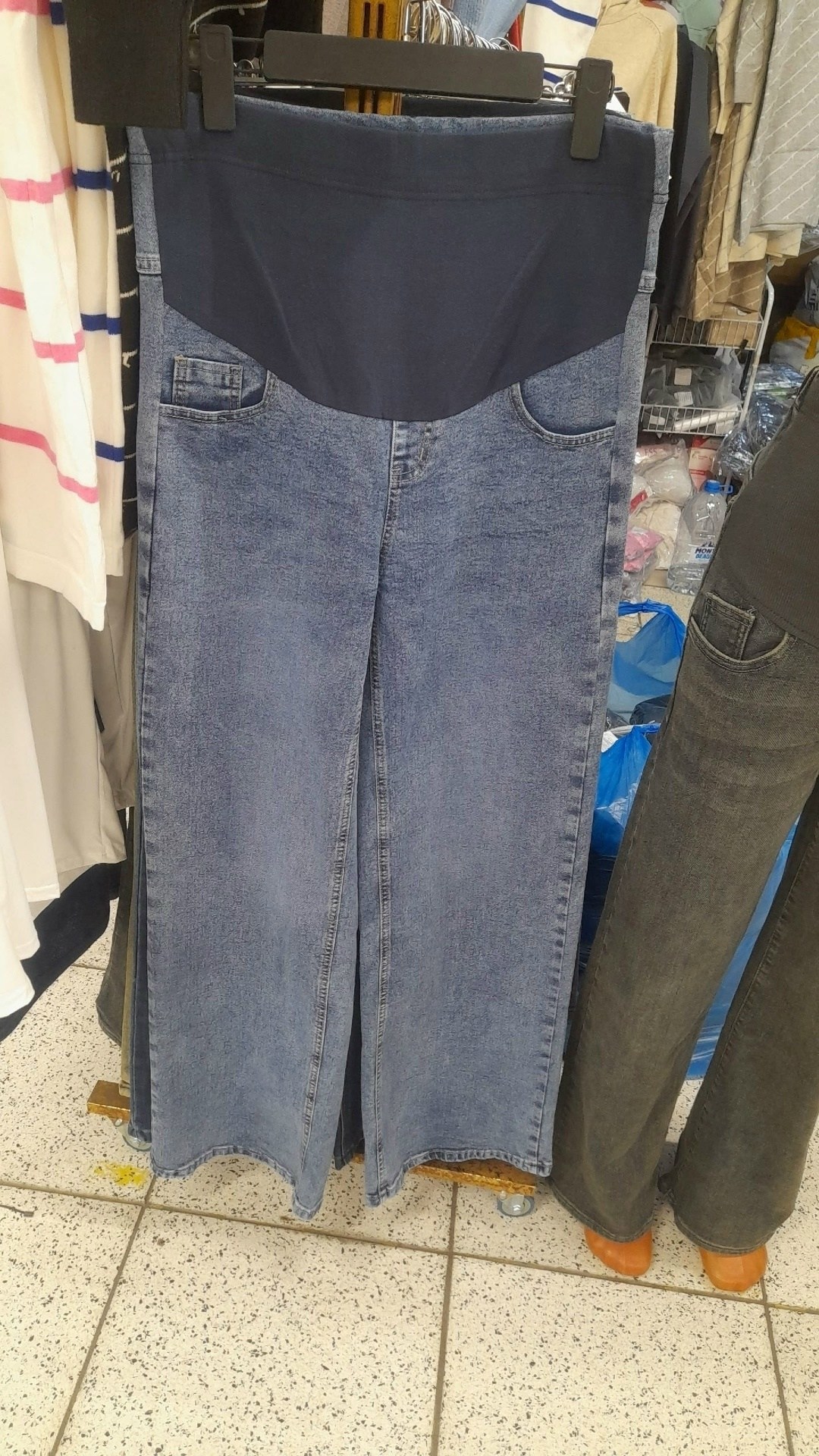 джинсы мом для беременных,джинсы для беременных,джинсы для беременных на маленьком сроке,одежда для беременных,джинсы клеш для беременных