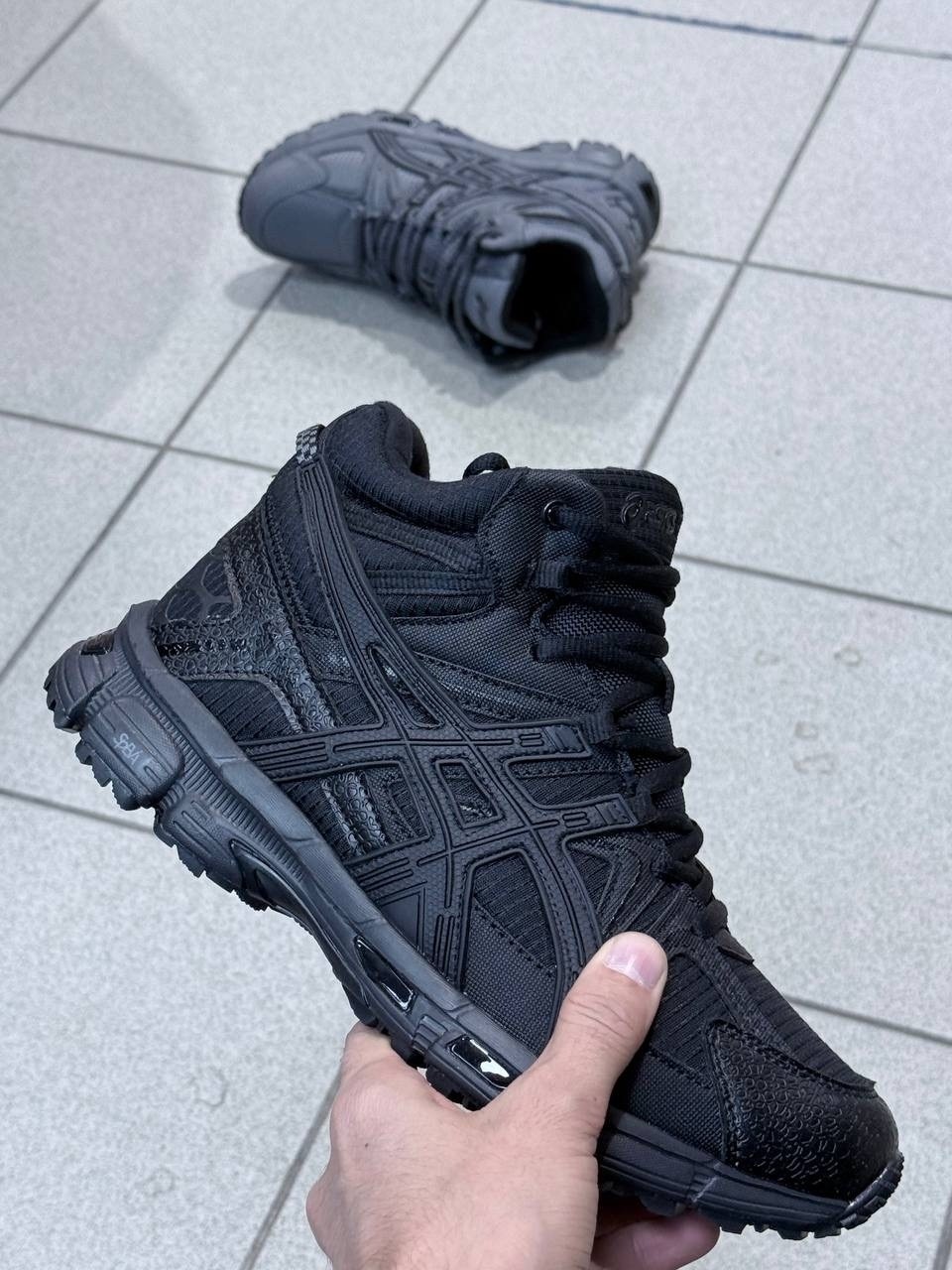 кроссовки мужские зимние asics gel-kahana,зимние кроссовки asics gel kahana 8 hi,кроссовки asics gel-kahana 8 зимние с мехом,зимние кроссовки asics,кроссовки асикс gel-kahana 8 зима