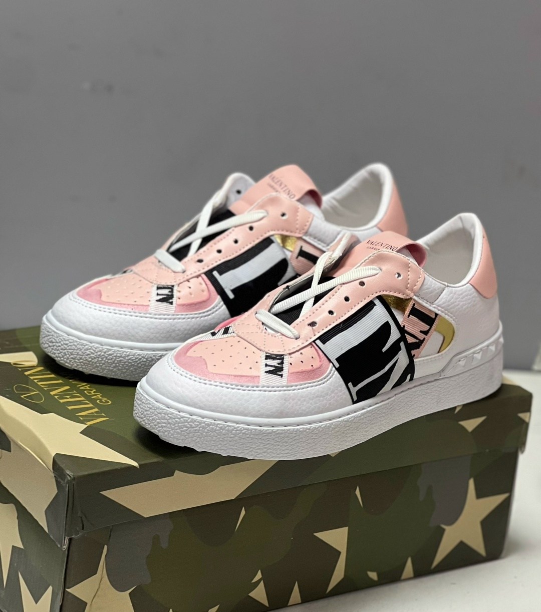 кроссовки valentino,женские кроссовки valentino,,валентино кроссовки,кроссовки valentino garavani