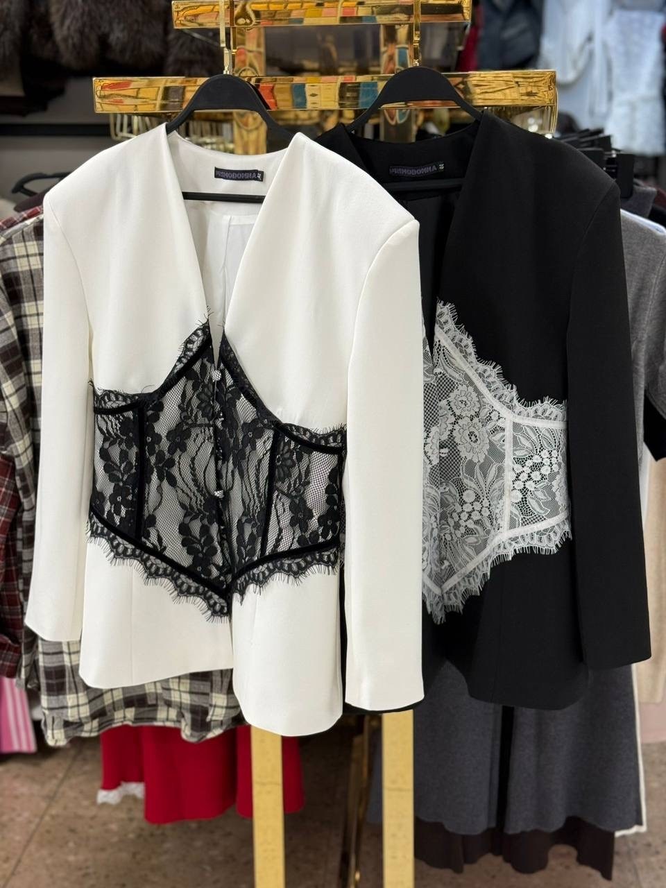 жакет с кружевом,пиджак с кружевом,жакет,кружевная одежда,блузка из гипюра