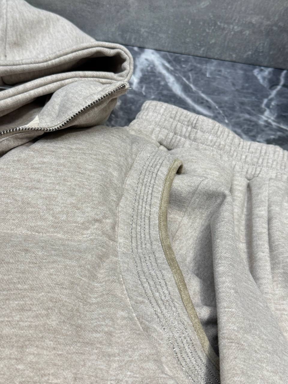 кашемировый костюм loro piana,костюм loro piana,спортивный костюм brunello cucinelli,спортивный костюм brunello cucinelli pl-19048,костюм спортивный