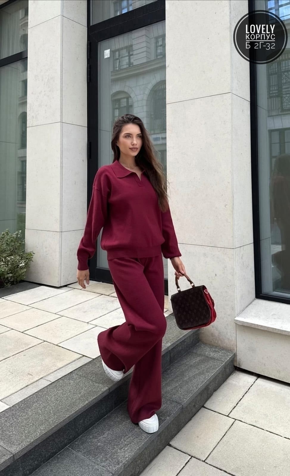 женский трикотажный костюм бордовый,трикотажные костюмы,женский костюм бордовый,спортивный костюм женский модный 2025 бордовый