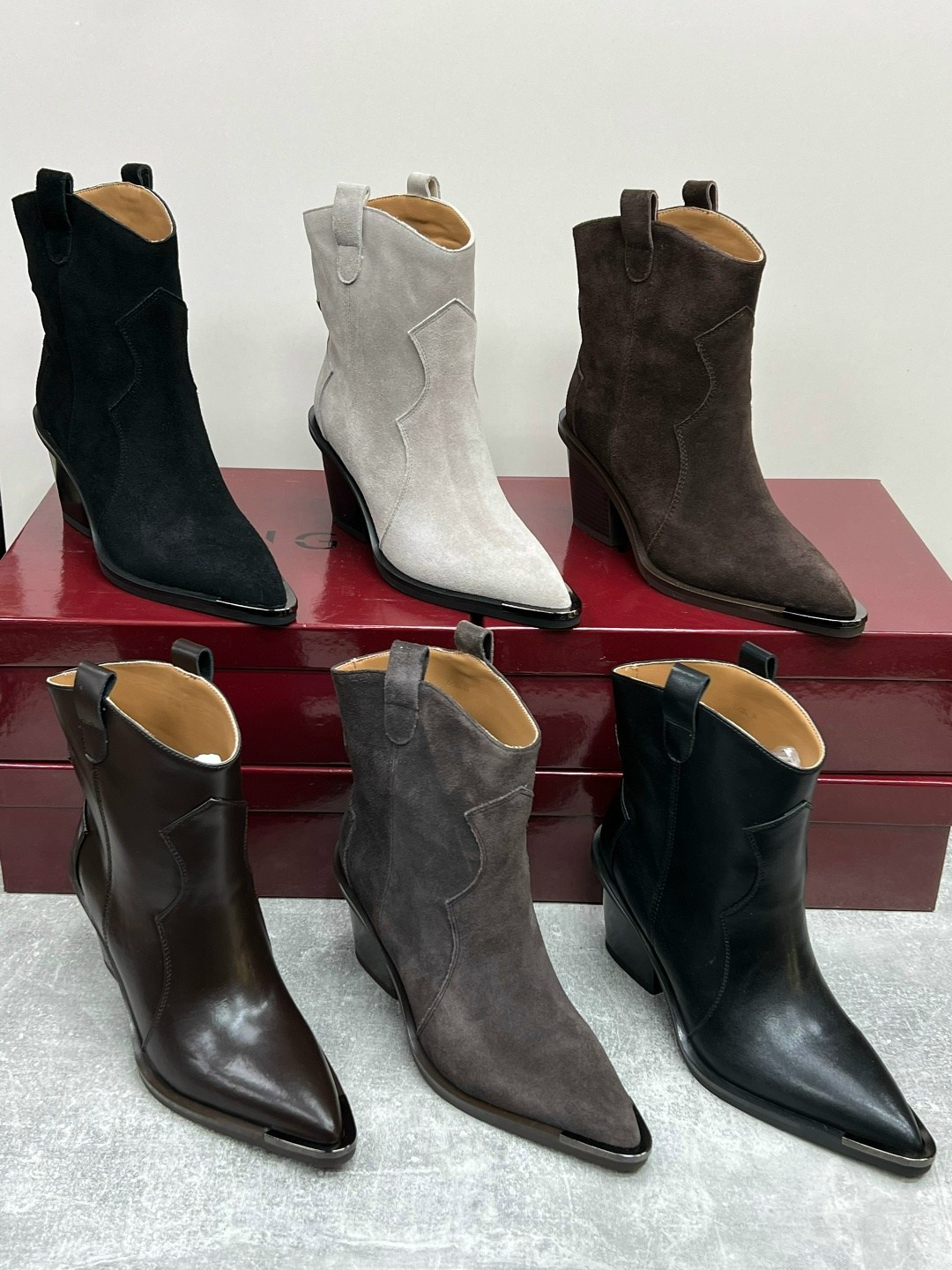 замшевые ботильоны,ботинки казаки замшевые,,замшевые казаки,ботильоны женские