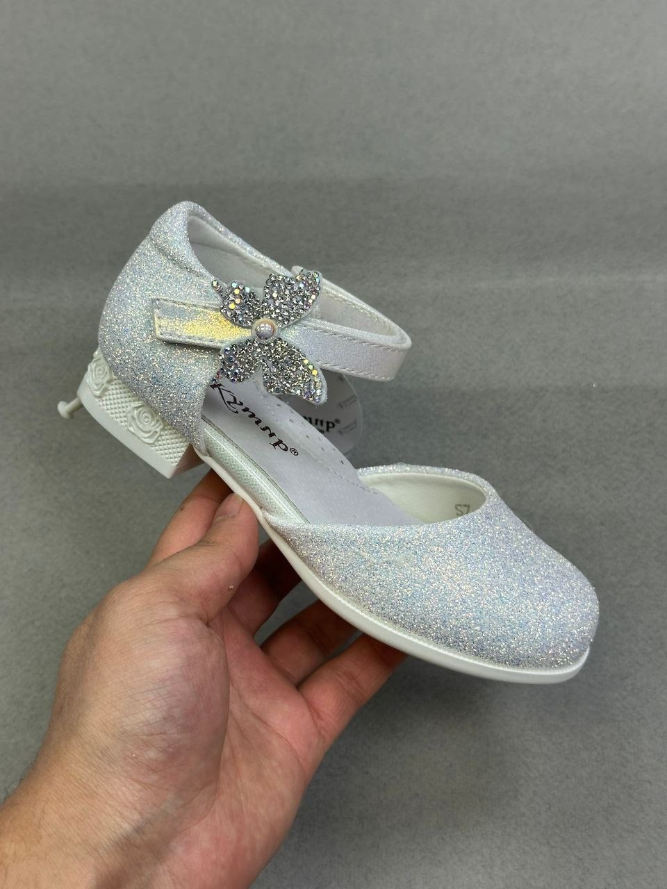 серебристые туфли для девочки,,серебряные туфли для девочки,туфли детские для девочек,туфли для девочек