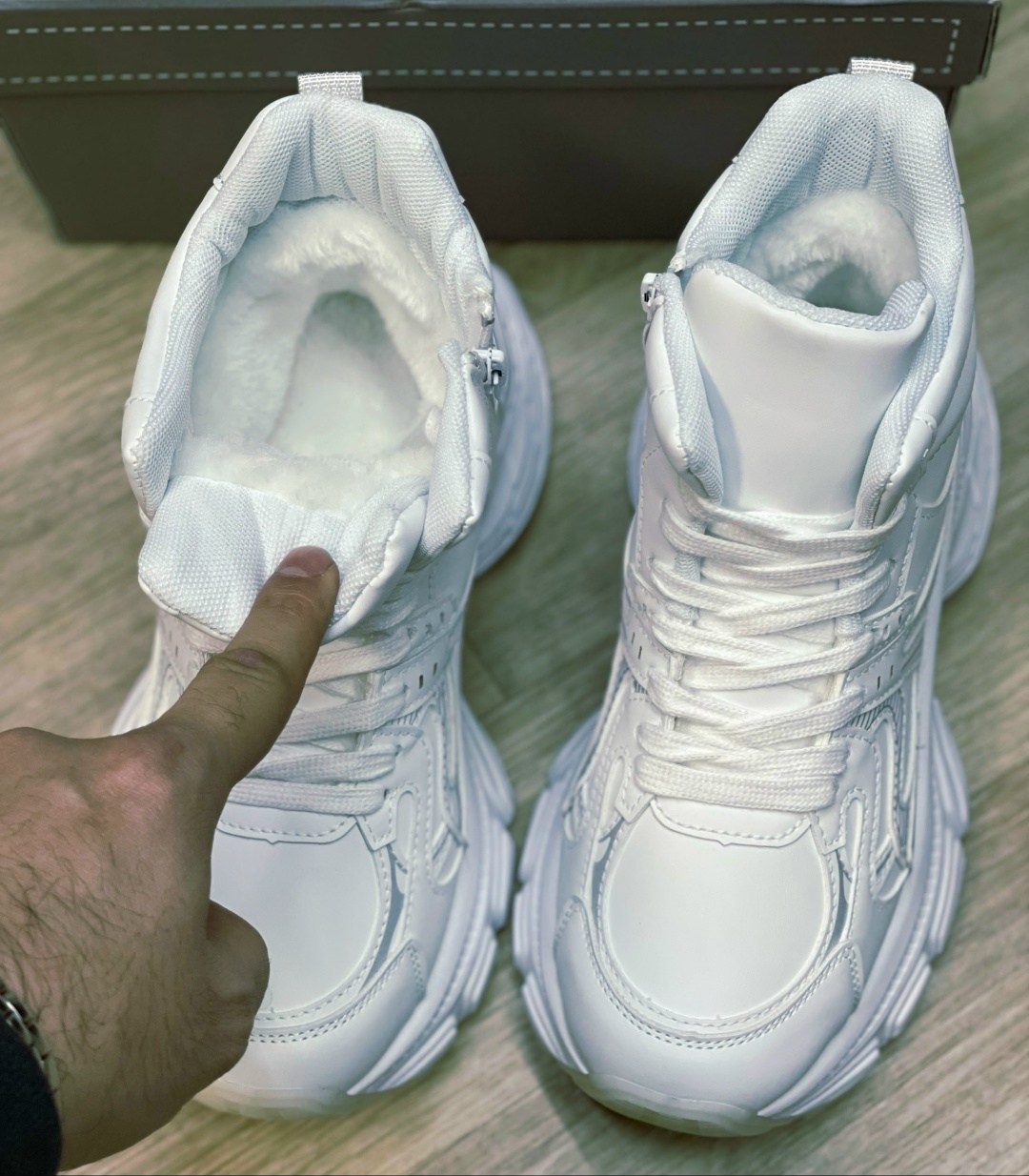 зимние женские кроссовки,белые кроссовки женские,массивные кроссовки женские белые,кроссовки женские,кроссовки высокие