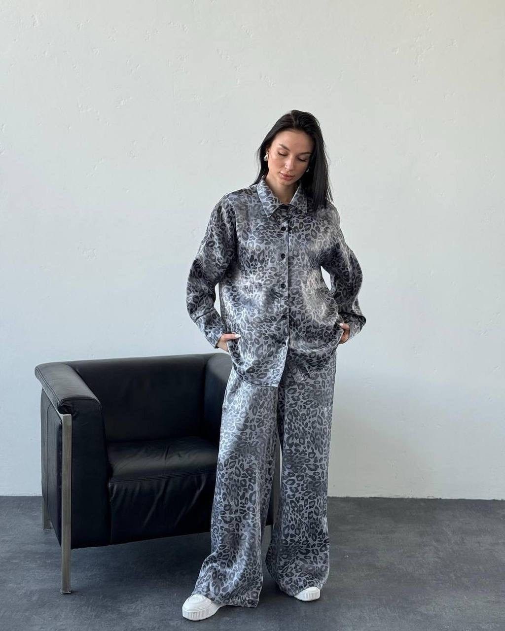 женская повседневная рубашка с леопардовым,костюм женский леопард,леопардовые костюмы,женская шифоновая рубашка с леопардовым принтом,леопардовый костюм женский