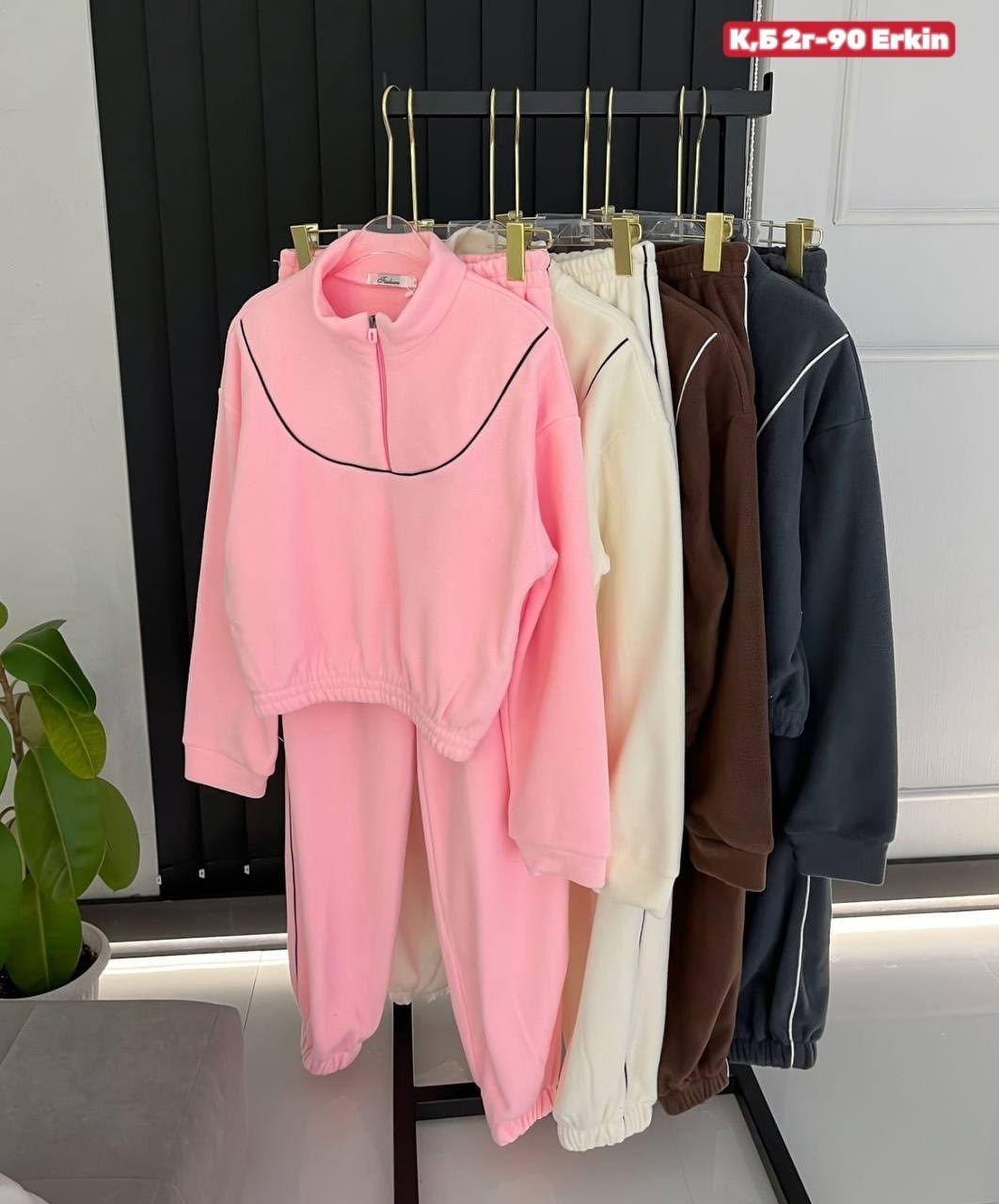 спортивный костюм теплый плюшевый,спортивные костюмы теплые,женский теплый спортивный костюм,спортивный костюм женский на флисе,женские костюмы на флисе