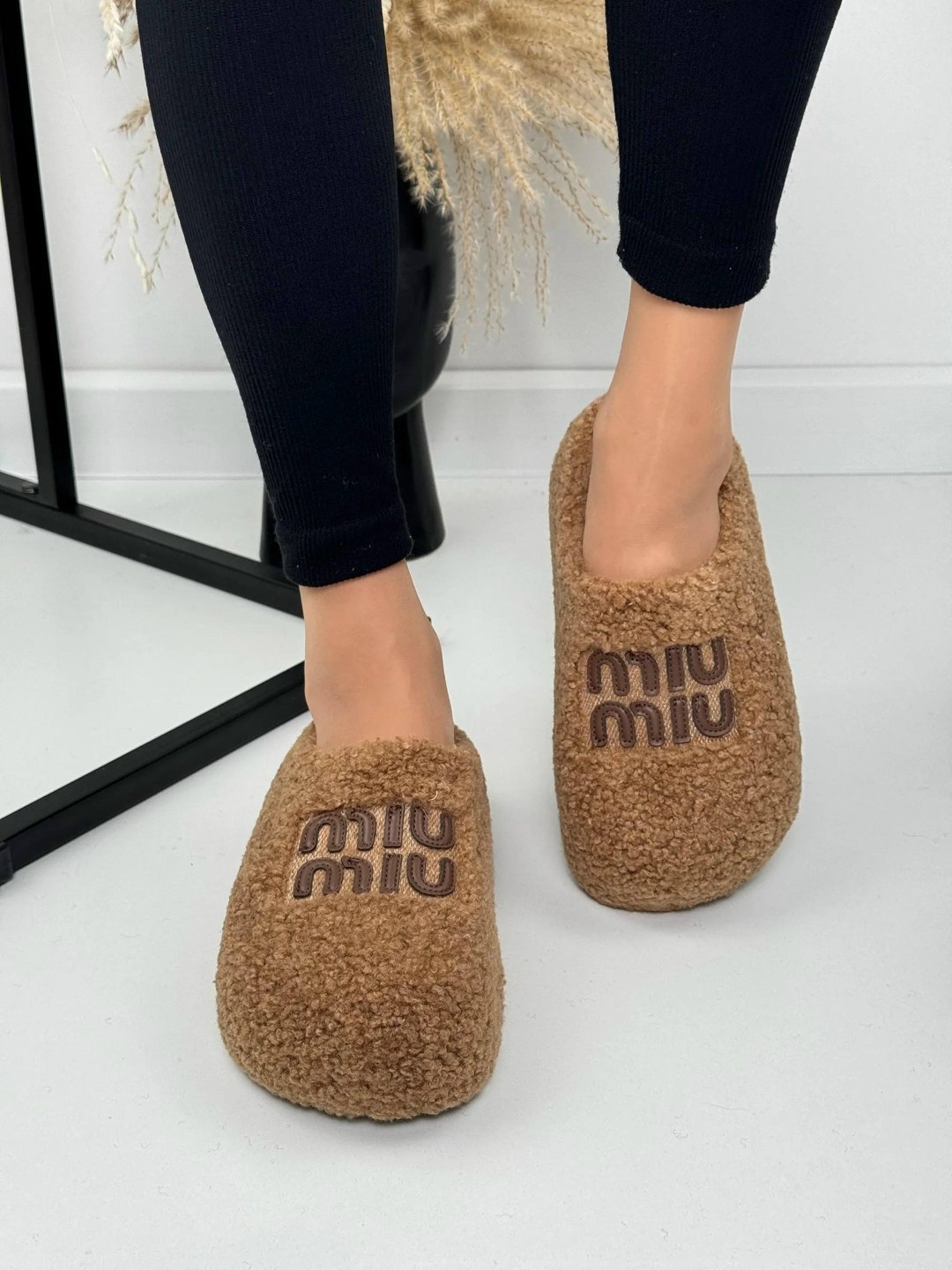 тапочки женские,тапочки модные,домашние тапочки,женские домашние тапочки,тапки женские