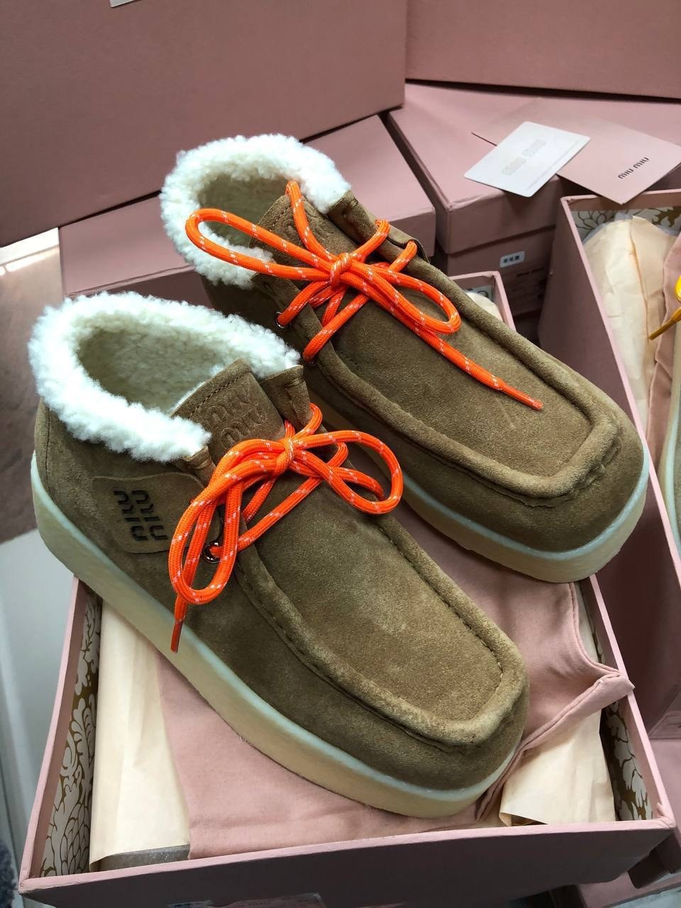 ,замшевые ботинки,ботинки с мехом,ботинки miu miu,зимняя женская