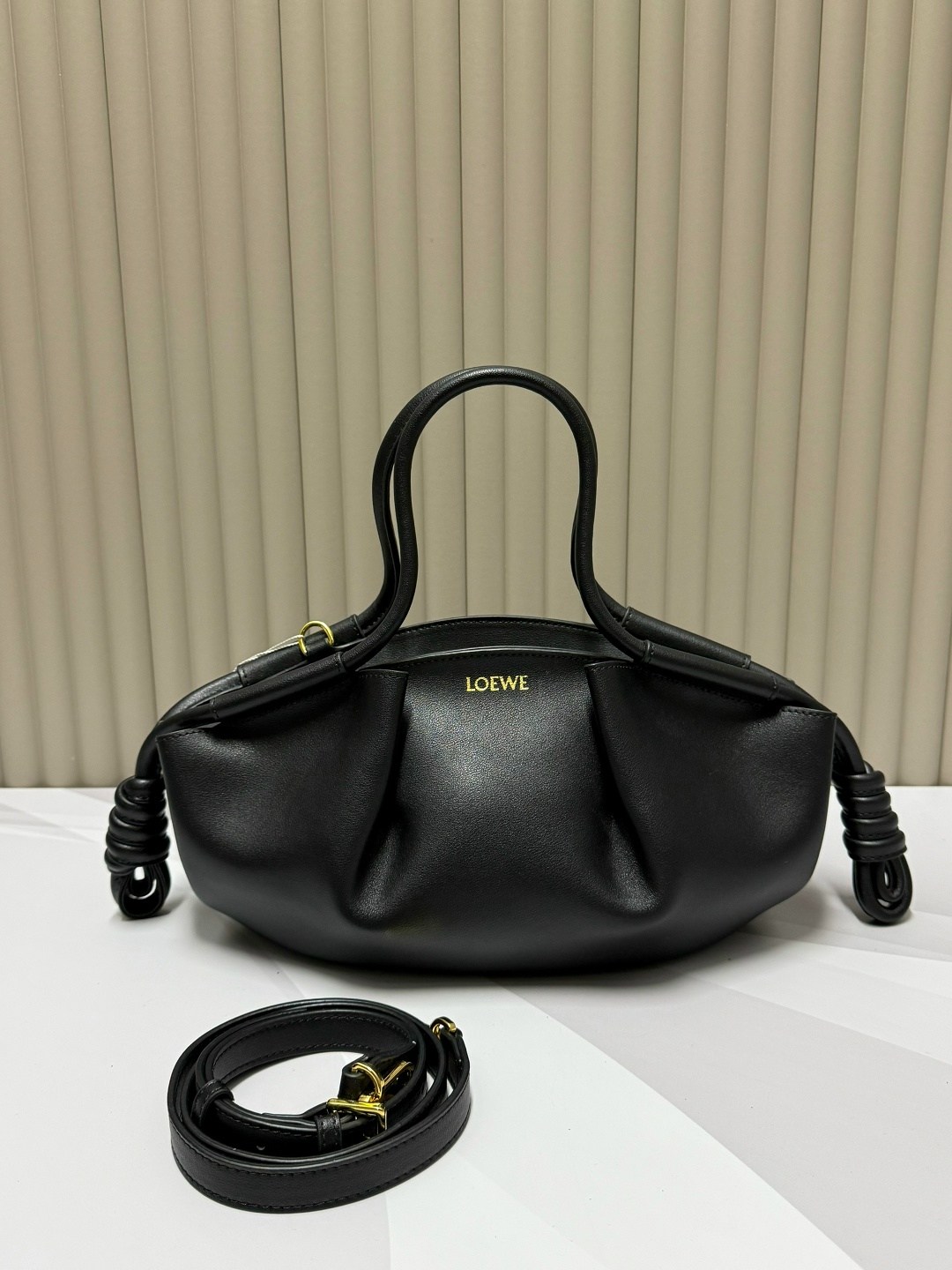 сумка loewe 33-15 см натуральная замша,сумка loewe 33-15 см натуральная кожа,сумка loewe 33-15 см из натуральной кожи,женская сумка loewe,сумка loewe