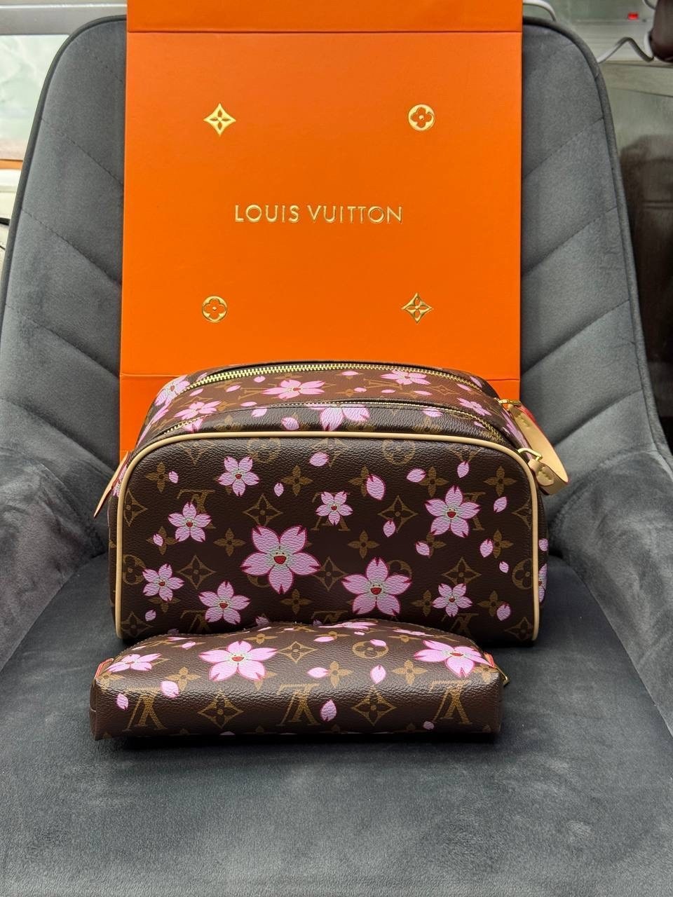 косметичка louis vuitton,модная сумка,сумки люкс,косметичка луи витон,сумки для женщин