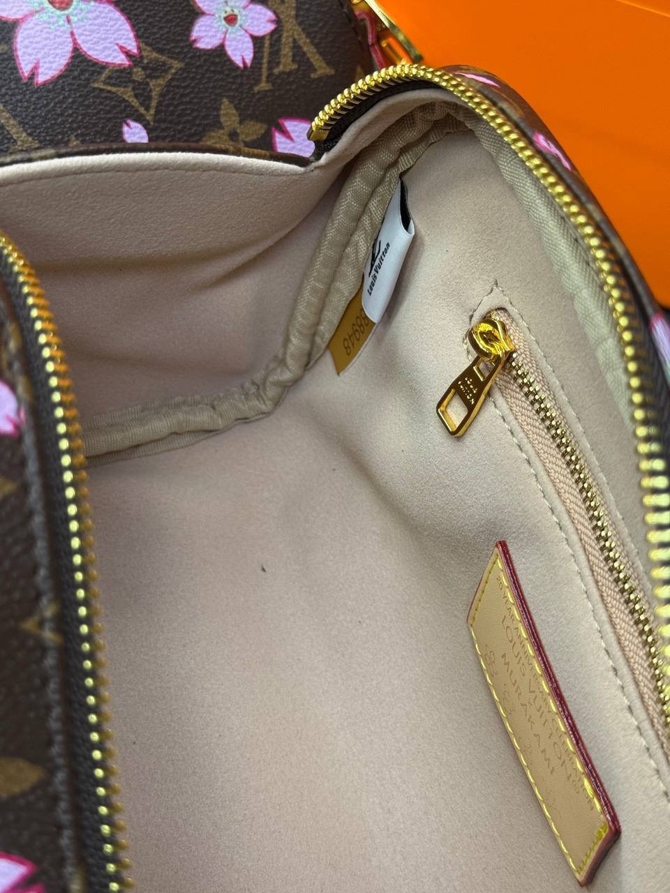 косметичка louis vuitton,модная сумка,сумки люкс,косметичка луи витон,сумки для женщин