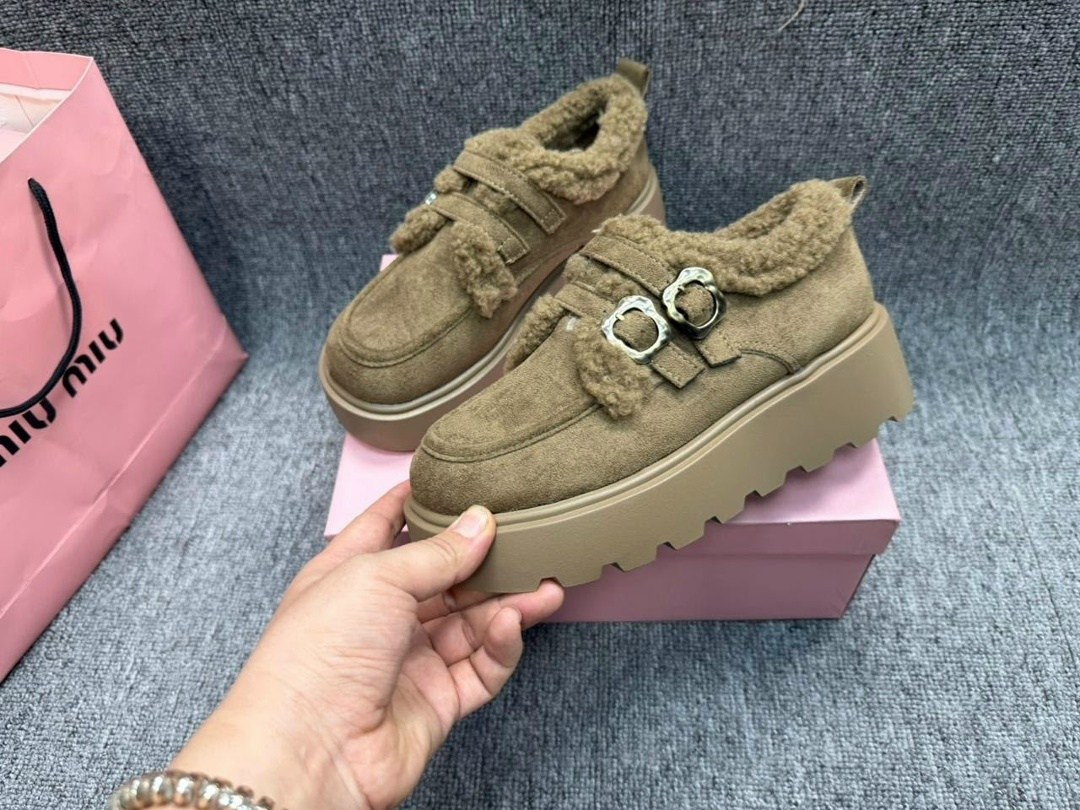 ,зимняя женская ,женская ,лоферы на меху, на плоской подошве