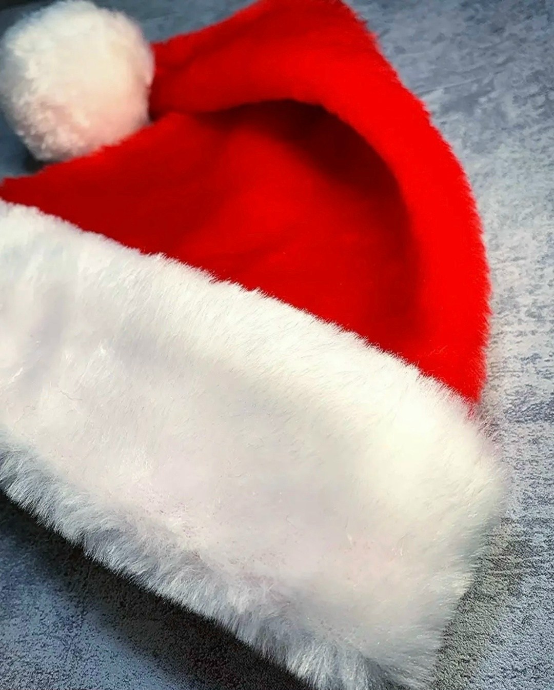 новогодняя шапка санта клауса,новогодний колпак деда мороза шапка,новогодняя шапка деда мороза,новогодние колпаки,деда мороза шапка