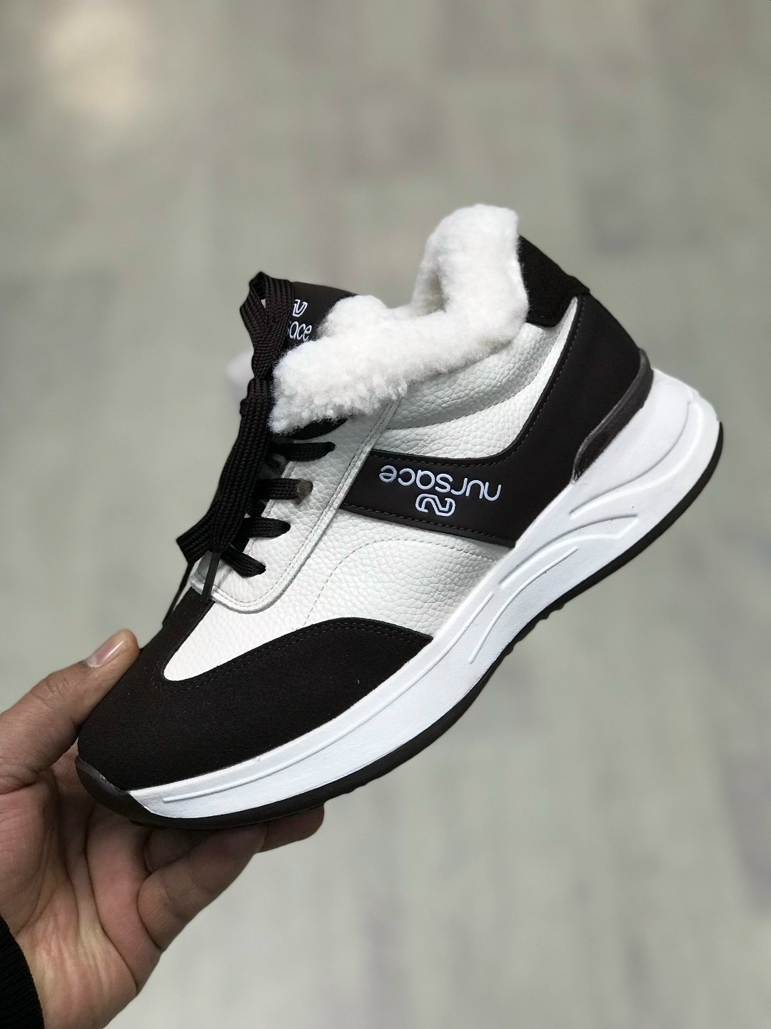 женские кроссовки,,кроссовки зимние женские,спортивная , зимняя женская