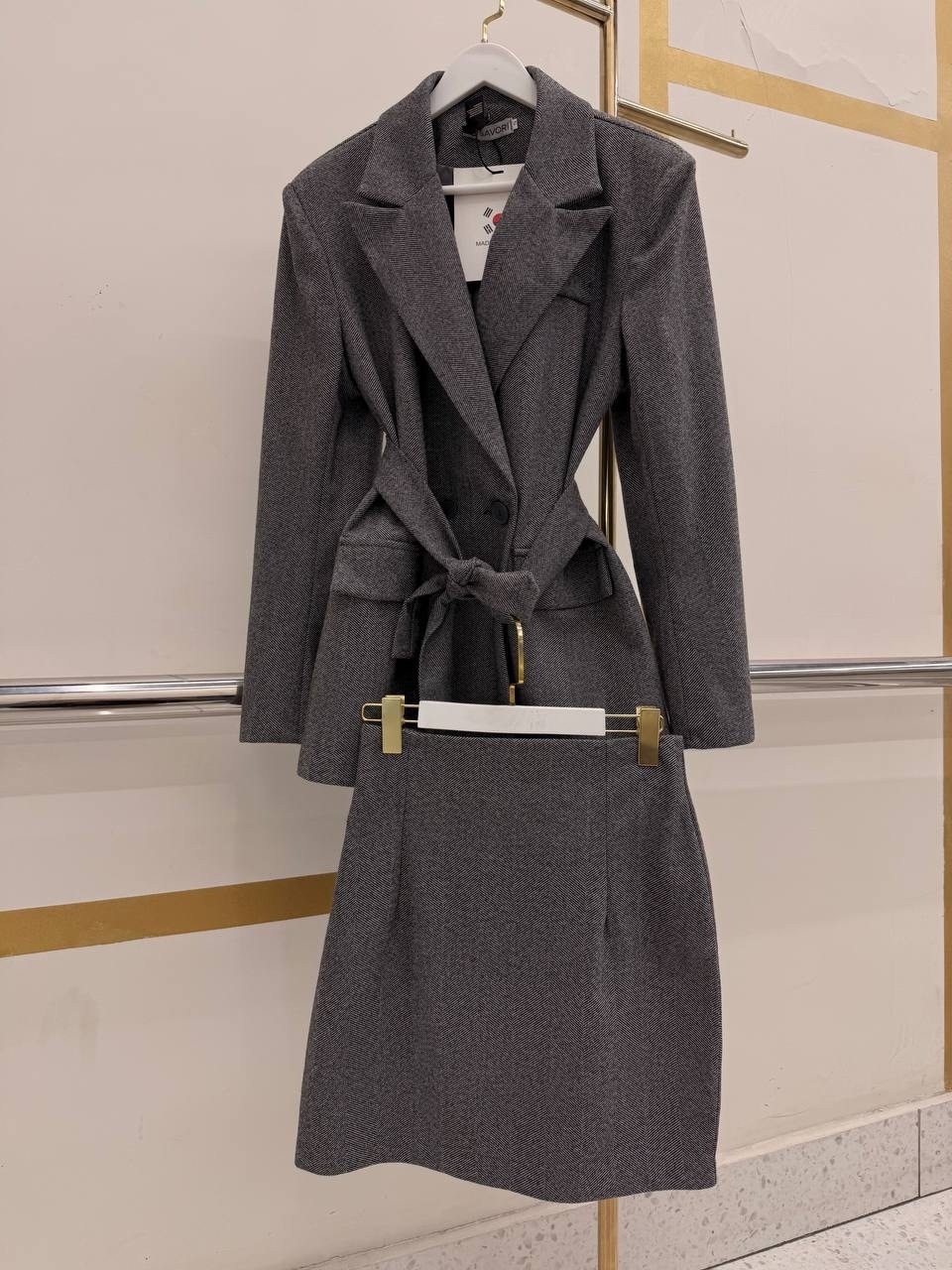 пальто сен лоран,пальто женское серое,серое пальто,элегантные пальто,костюм с юбкой