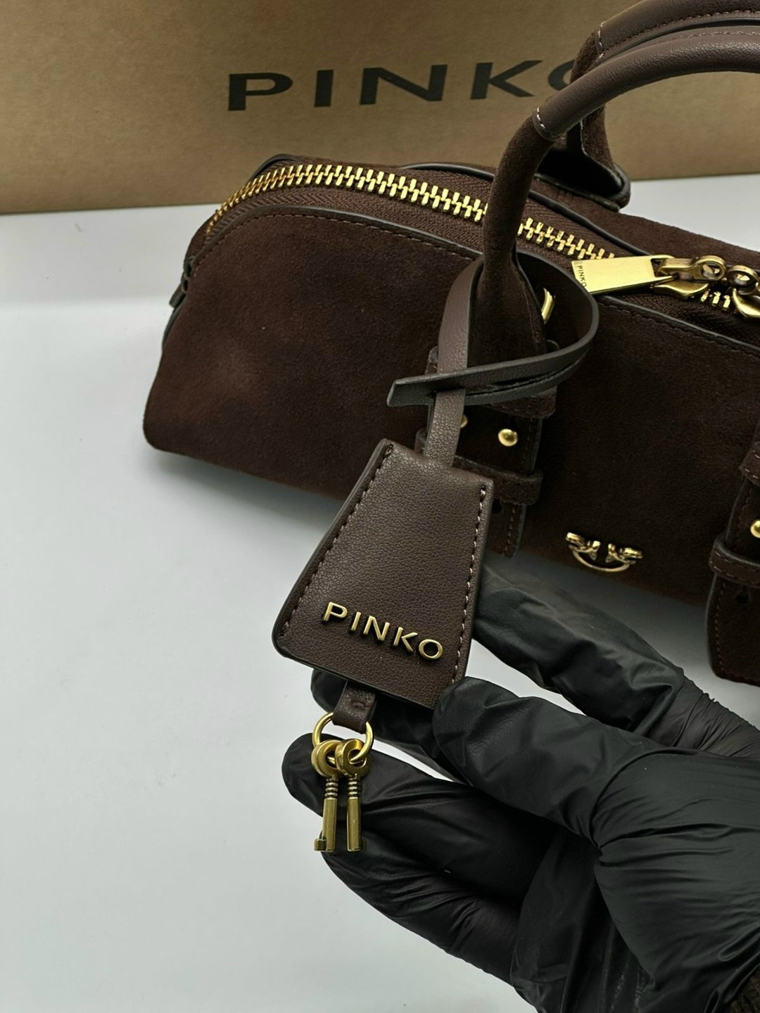 сумка замшевая коричневая miu miu,женская замшевая сумка miu miu arcadie коричневая,сумка miu miu натуральная замша,замшевые женские сумки miu miu,сумка женская miu miu натуральная замша