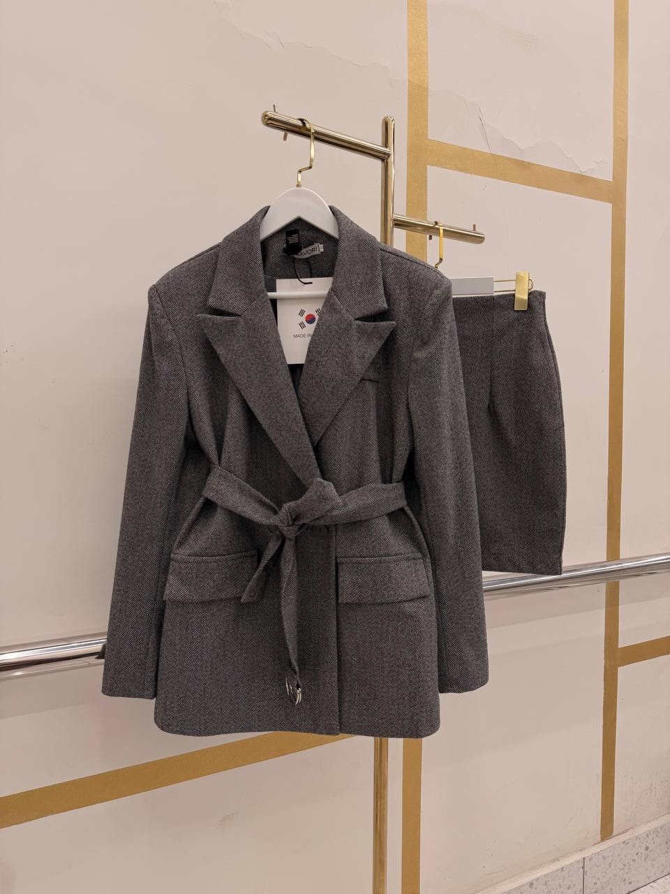 пальто сен лоран,пальто женское серое,серое пальто,элегантные пальто,костюм с юбкой