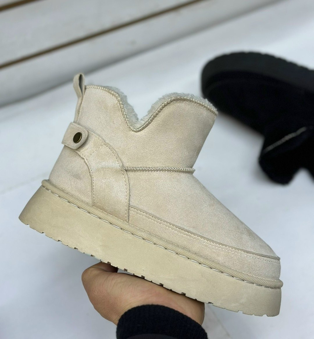 женские угги,женские зимние угги на меху,угги женские зимние,женские замшевые зимние угги,угги женские зимние на платформе