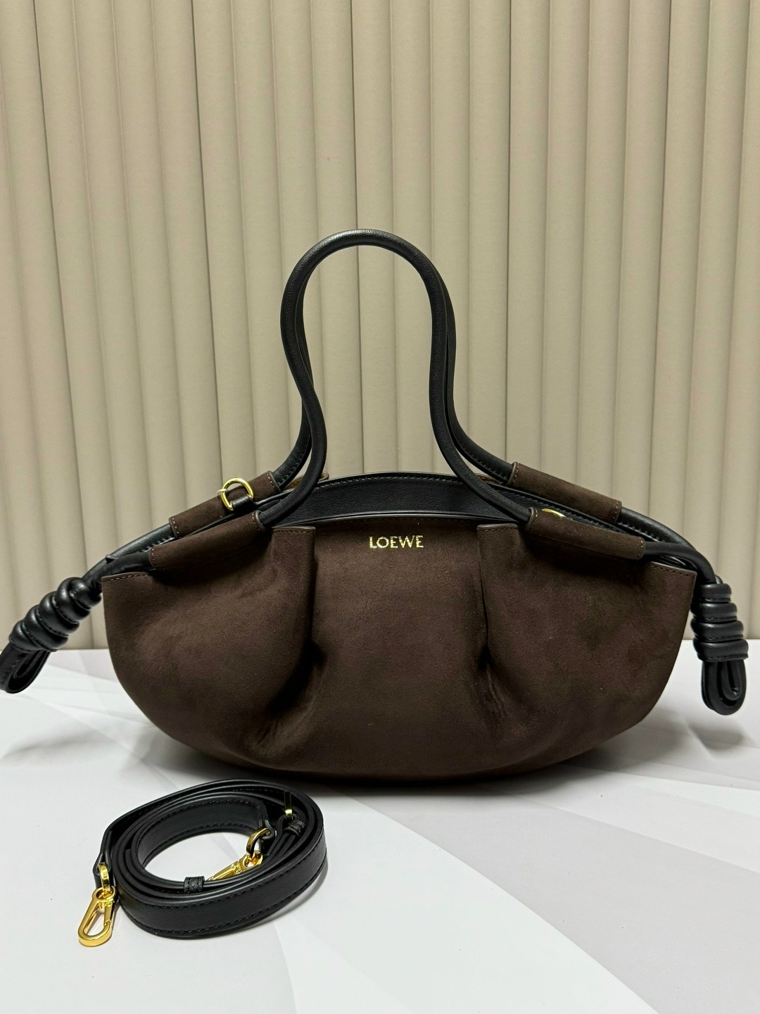 сумка loewe 33-15 см натуральная замша,сумка loewe 33-15 см натуральная кожа,сумка loewe 33-15 см из натуральной кожи,женская сумка loewe,сумка loewe