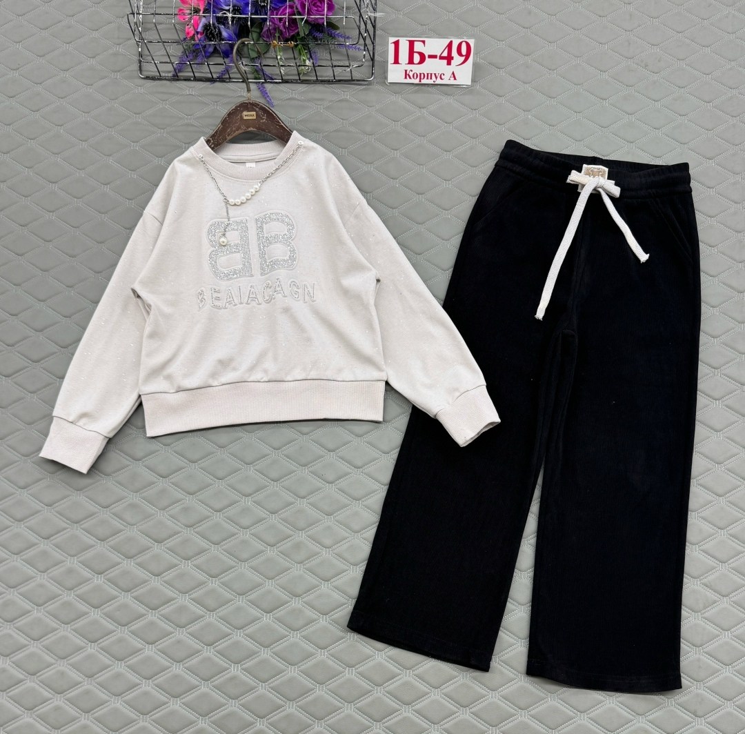 брюки светлые,брюки для девочек,брюки трикотажные,одежда для девочек,костюмы детские