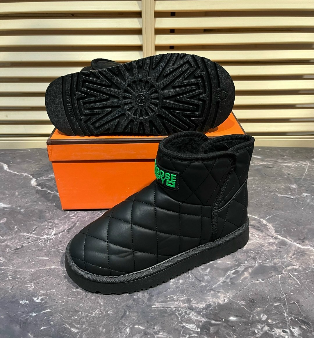 женские угги,, женская зимняя,зимние ботинки,женские зимние сапоги