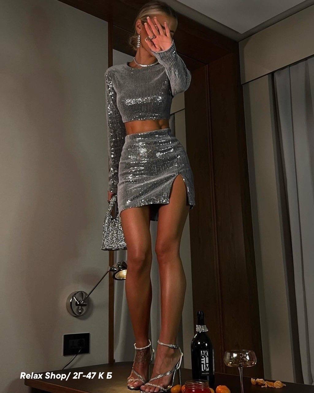 праздничный вечерний костюм с юбкой и топом из пайеток siyaydetka цвет серебро,костюм из пайеток женский,юбка с пайетками мини,костюм с пайетками женский,юбка с пайетками