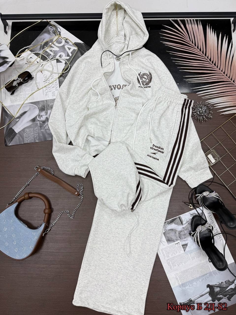 спортивный костюм адидас женский красный,костюм спортивный женский adidas,женские костюмы спортивные,костюм спортивный,спортивные костюмы адидас женские