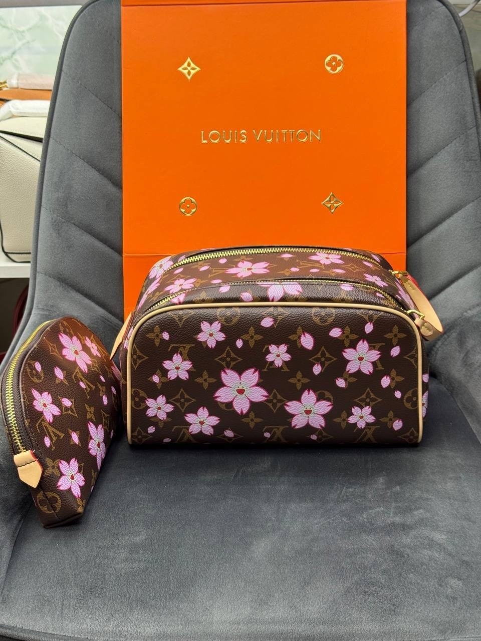 косметичка louis vuitton,модная сумка,сумки люкс,косметичка луи витон,сумки для женщин