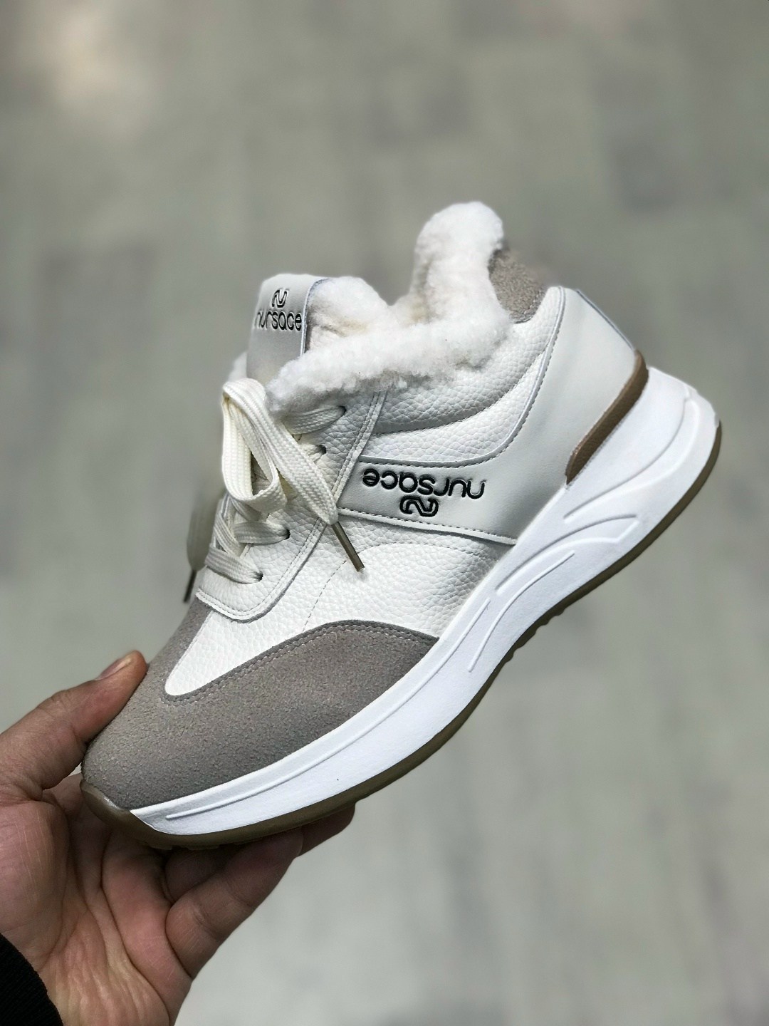 женские кроссовки,,кроссовки зимние женские,спортивная , зимняя женская