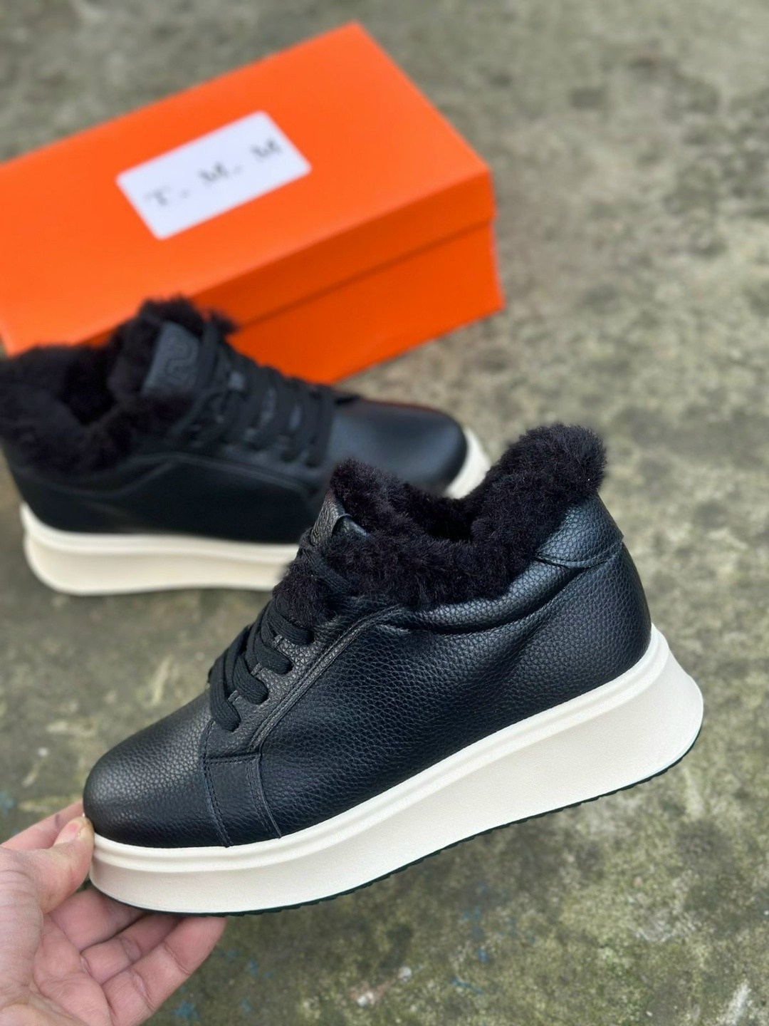 , женская,зимняя женская ,кроссовки на меху женские,брендовые кроссовки