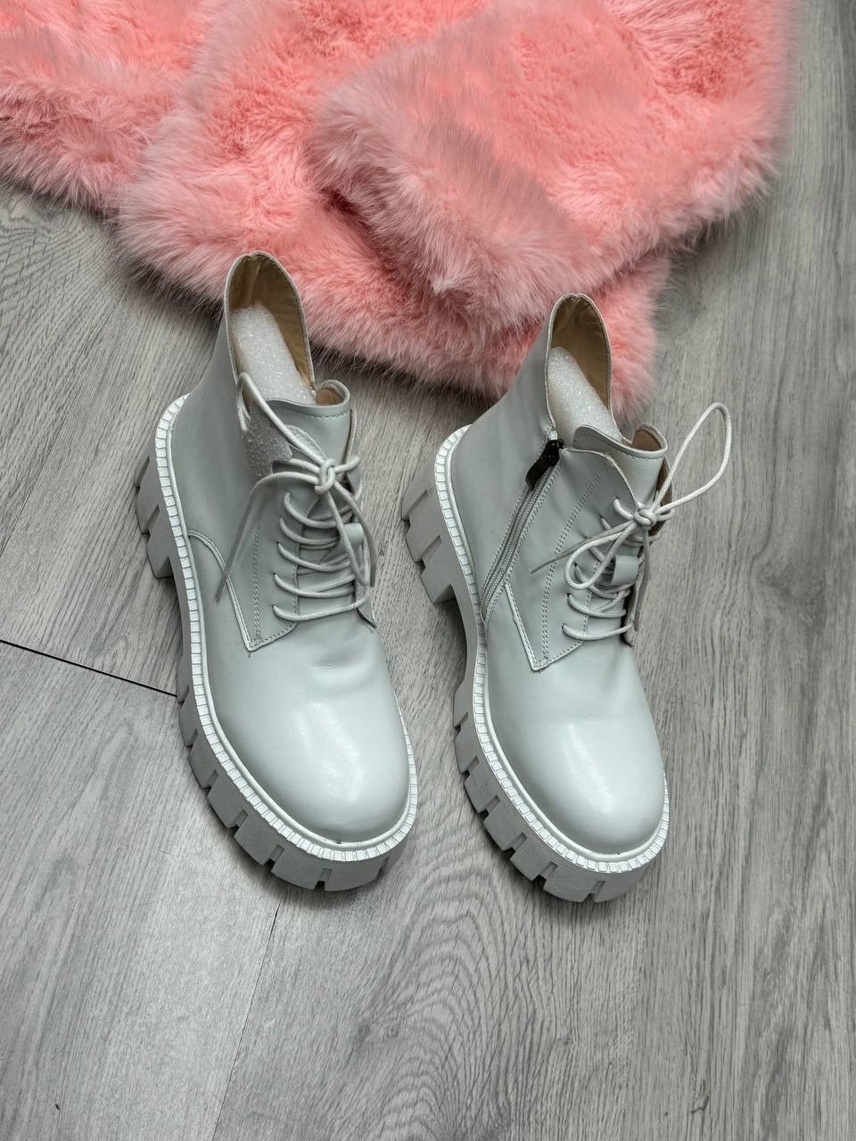 ботинки женские,модные белые ботинки женские,белые женские ботинки,белые ботинки,