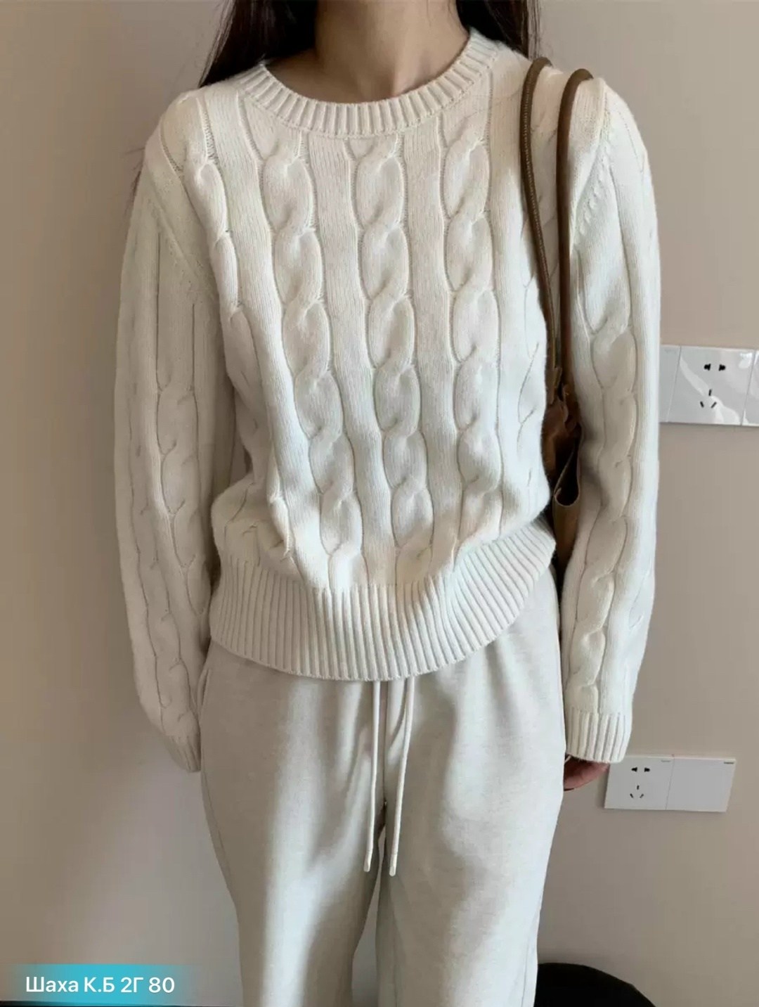 вязаный свитер,вязаные костюмы,джемпер с косами,свитер женский,свитер с косами