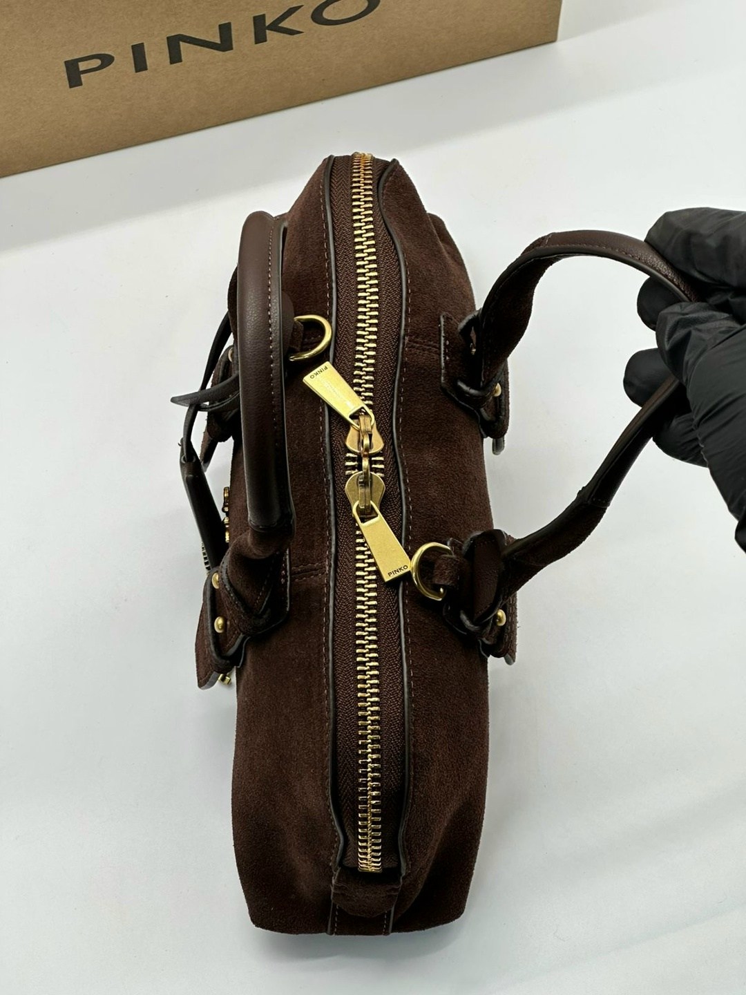 сумка замшевая коричневая miu miu,женская замшевая сумка miu miu arcadie коричневая,сумка miu miu натуральная замша,замшевые женские сумки miu miu,сумка женская miu miu натуральная замша