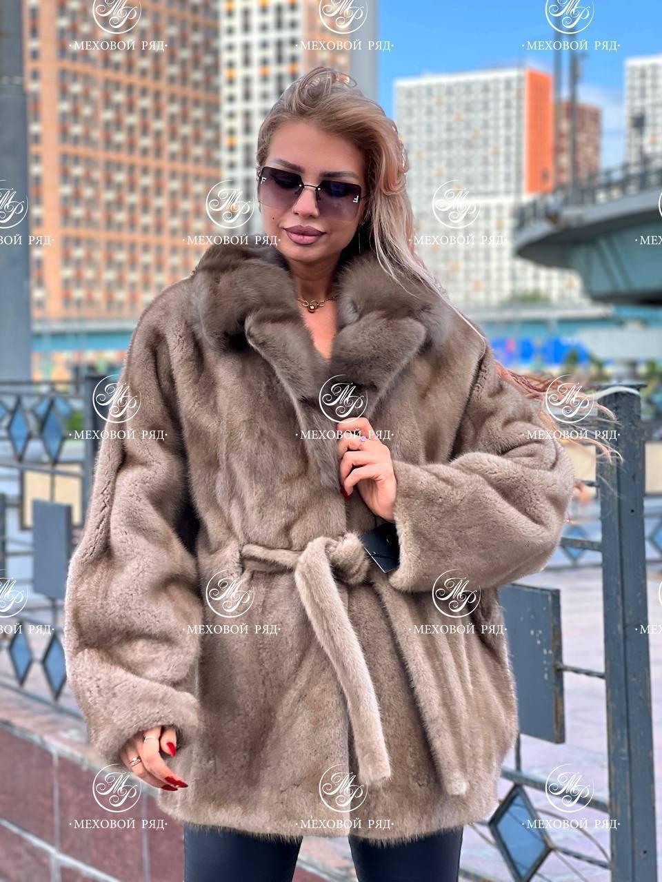 норковая шуба,шуба из норки,короткая норковая шуба,шубка,норковая шуба с воротником из куницы