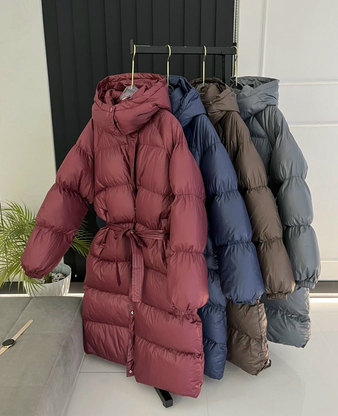 женский пуховик,длинные пуховики,женская тонкая длинная куртка-пуховик с капюшоном и поясом,женский пуховик зимнее пальто,пуховик