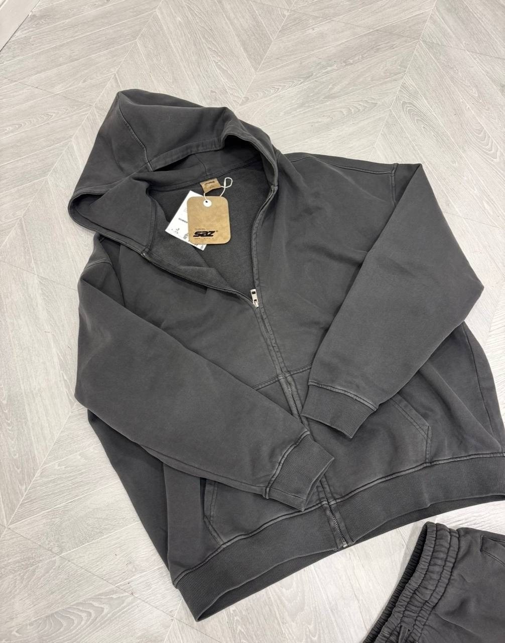 спортивный костюм мужской,мужской теплый спортивный костюм,мужской спортивный костюм серого цвета,костюм спортивный мужской флис,спортивный костюм