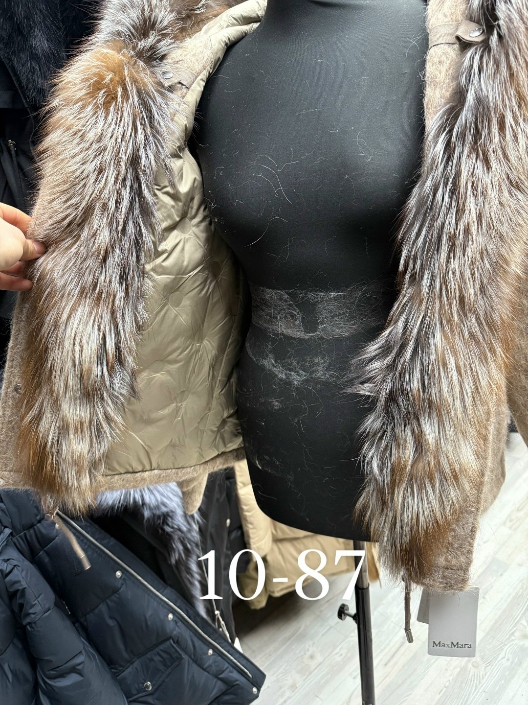 парка с натуральным мехом,женская парка с натуральным мехом,парка с мехом,парки с натуральным мехом,пуховик с натуральным мехом