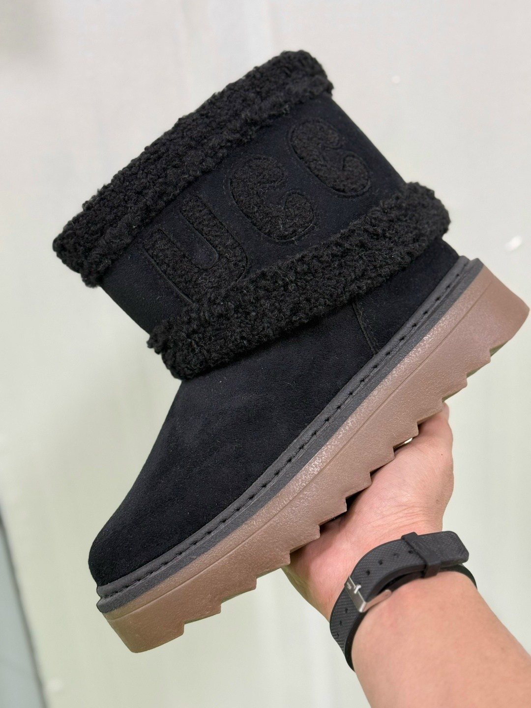 угги женские,женские зимние угги,,зимние женские ботинки,женские зимние натуральные угги