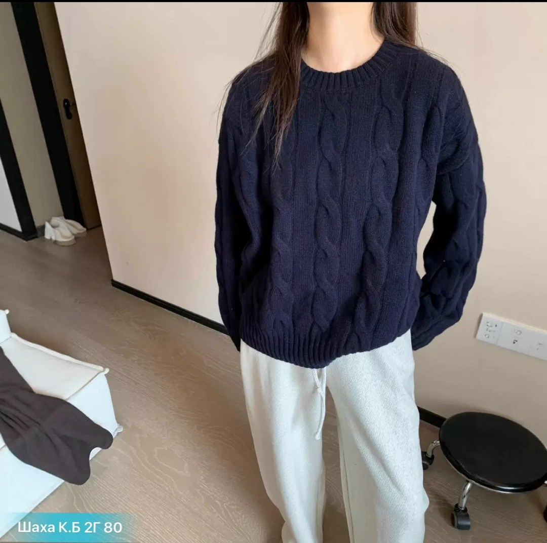 вязаный свитер,вязаные костюмы,джемпер с косами,свитер женский,свитер с косами