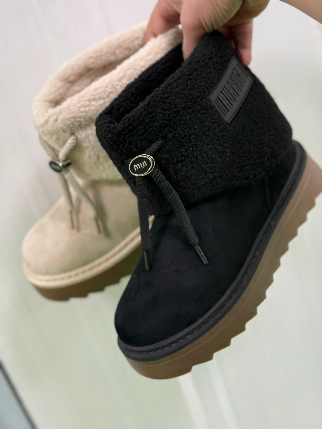 угги женские,женские зимние угги,,зимние женские ботинки,женские зимние натуральные угги