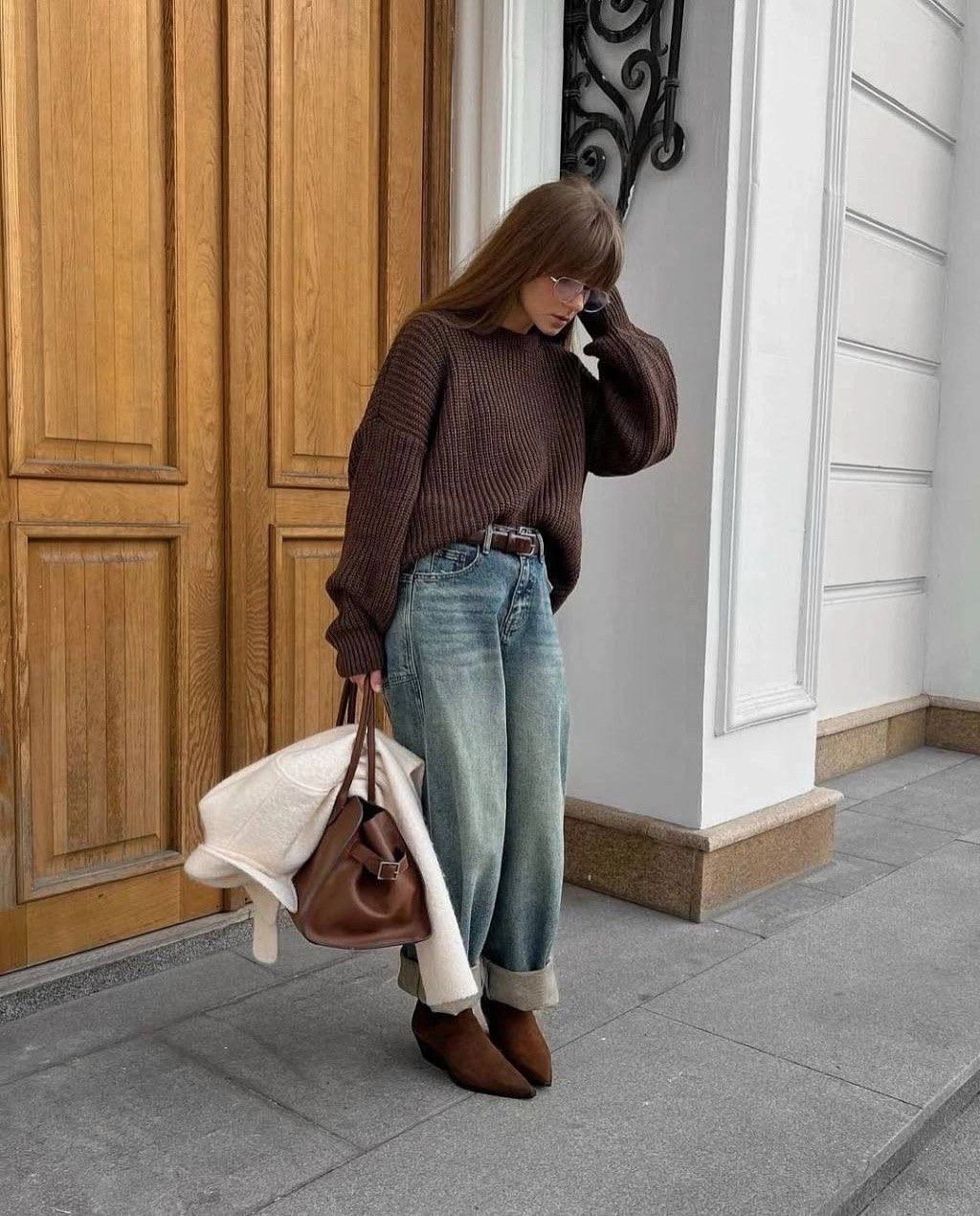 женский свитер оверсайз,свитер,модные свитера,коричневый свитер,объемный свитер