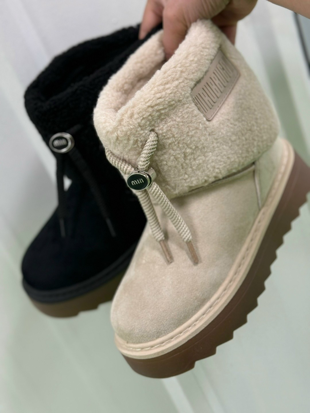 угги женские,женские зимние угги,,зимние женские ботинки,женские зимние натуральные угги